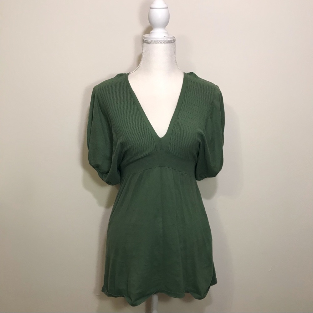 Anthropologie Moth Green Knit V-Neck Top Size Small